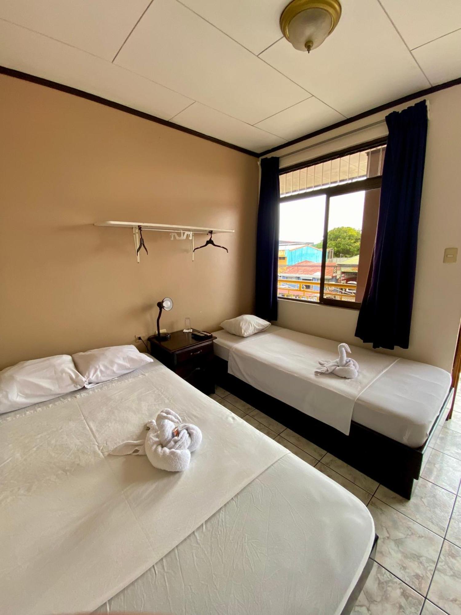 Hotel Costa Del Sol Puerto Limon Exteriör bild